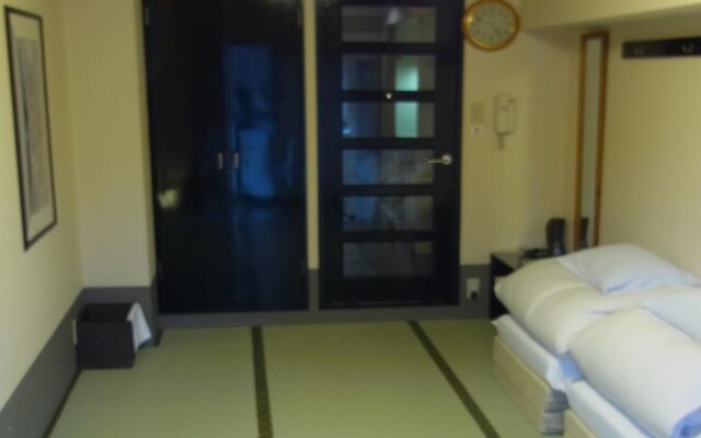Backpacker's Ryokan Budget Inn