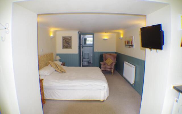 Lynwood House Bed And Breakfast