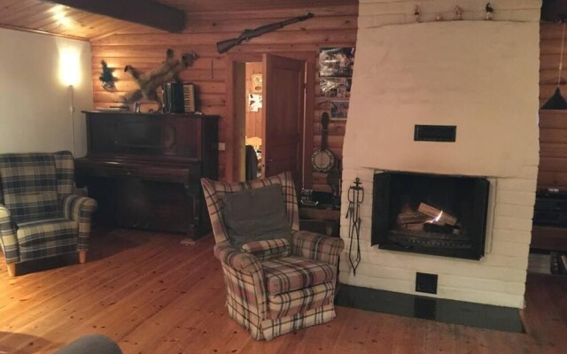 Beautiful 4-5 Persons Cottage in Alvdalen