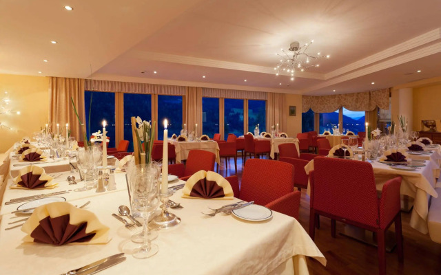 Wohlfühl & Genusshotel Felsenhof