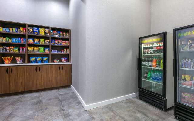 La Quinta Inn & Suites by Wyndham Jacksonville TX