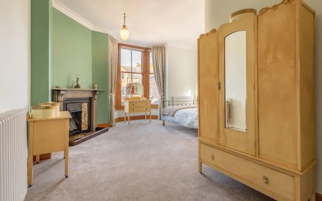 Host Stay Chatsworth Townhouse II