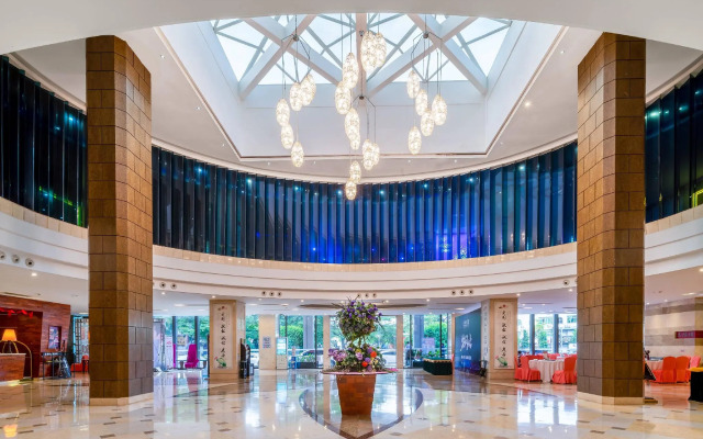 Chinflux Mandarin Hotel
