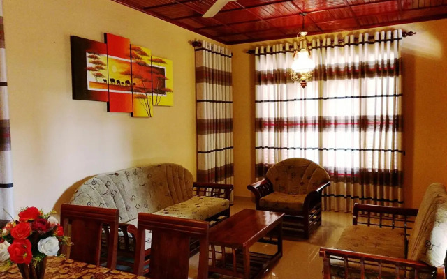 Nisansala Holiday Inn, Karapitiya