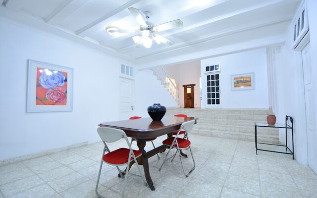 ZEN Rooms Kemang G17 Syariah