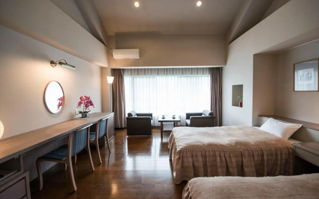 Hotel Lucent Takamiya