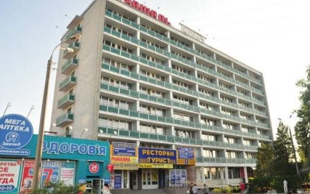 Tourist Hotel