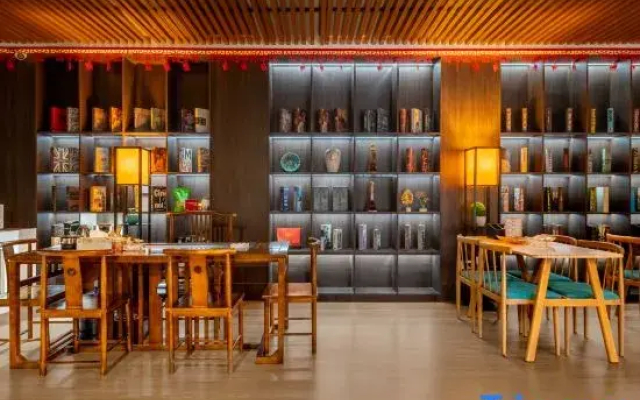Magpie Cinema Hotel