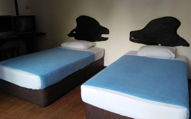 Kuching Waterfront  Lodge