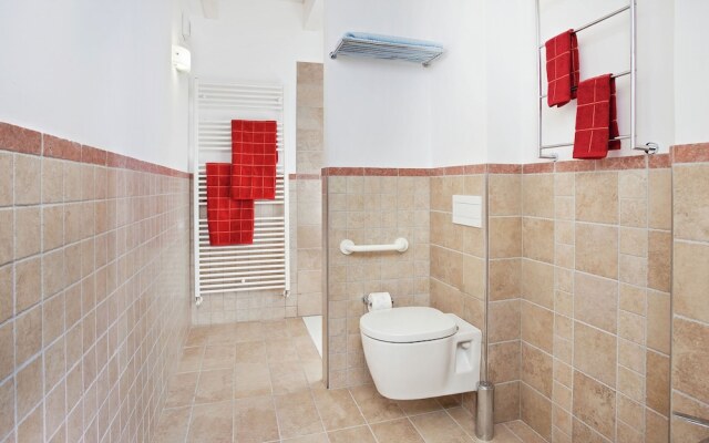 Modern Eco-Friendly Apartment Steps Away From the Sea And Nature