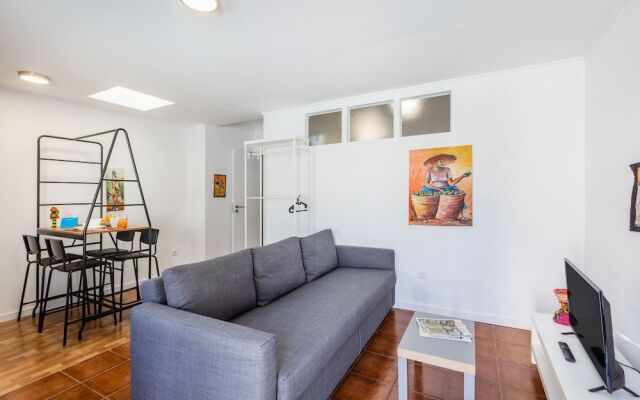 Live Laugh Love Beach Guest Home with AC