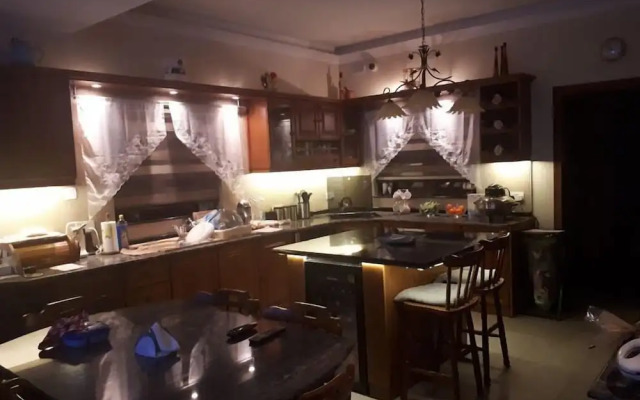 Nocturne Family House
