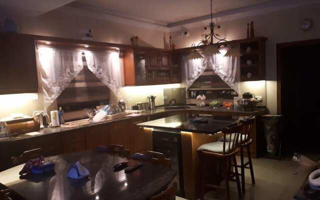 Nocturne Family House