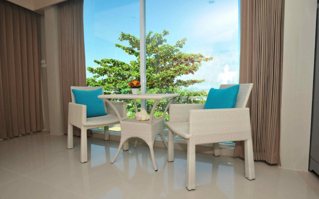 Chalong Beach Front Residence