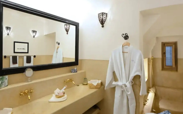 Charming Mini Riad 2 Bedrooms Shared Pool