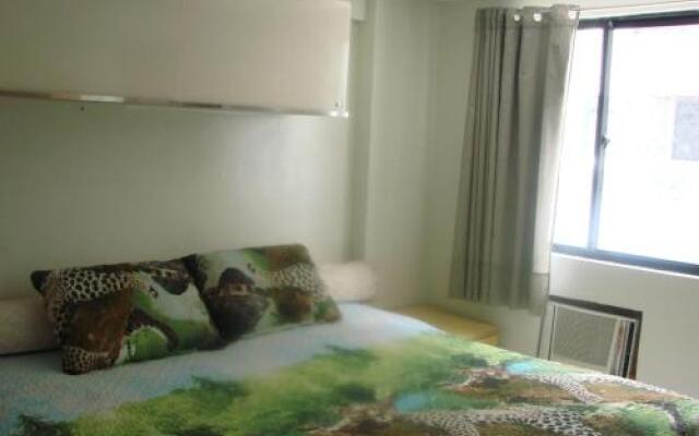 Apartamento em prédio Beira Mar