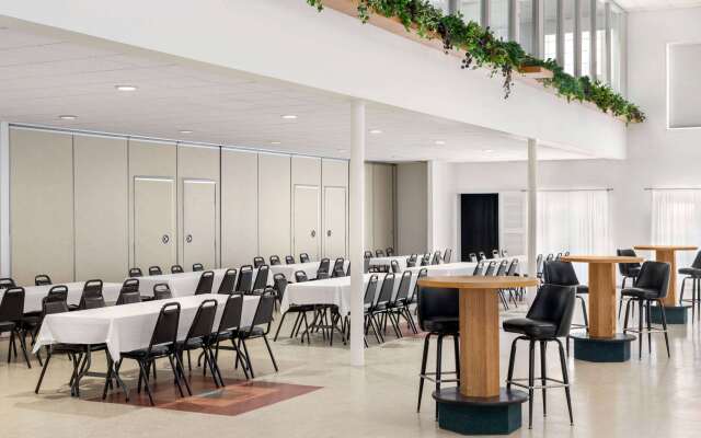 Ramada by Wyndham Richland Center