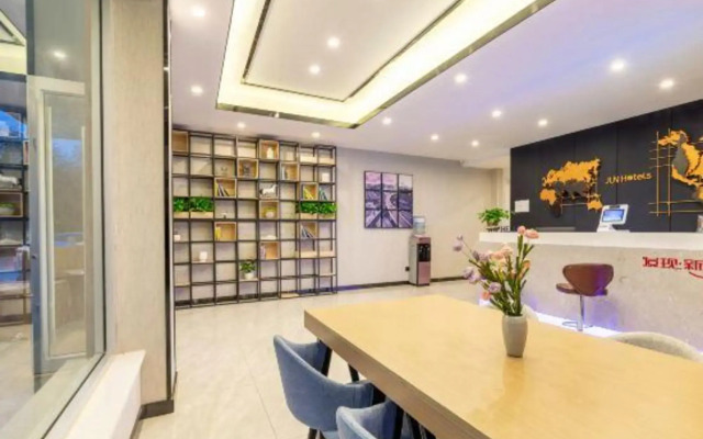 Junyi chain hotel (Yinan Aokema Avenue store)