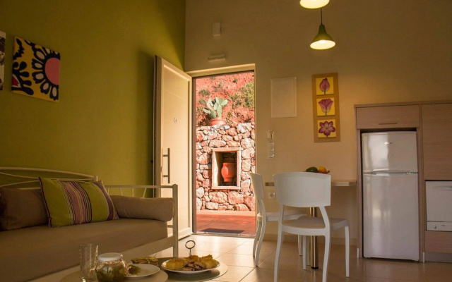 Aksos Suites