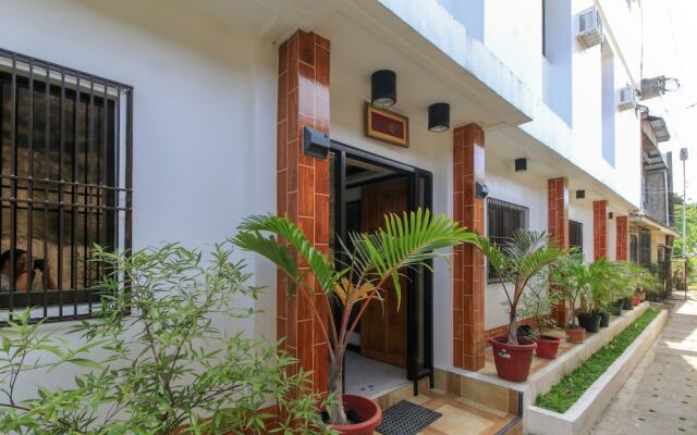 RedDoorz @ Real Street Tacloban