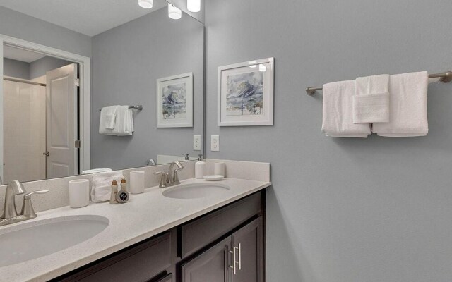 Marvelous 4 Bedroom w/ Screened Pool Close to Disney 1569