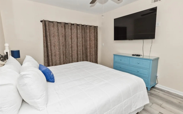 Sandpiper Cove 9107 3 Bedroom Condo by RedAwning