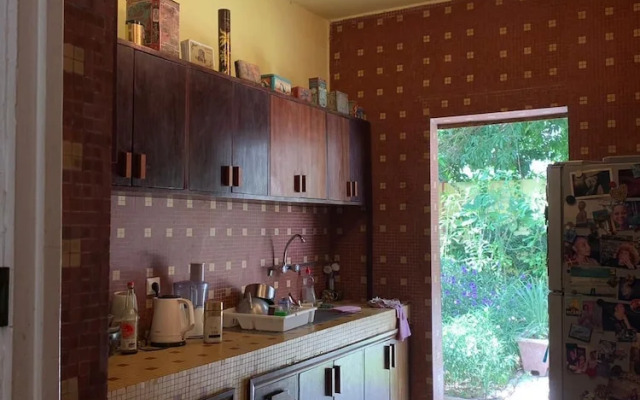 Picturesque Studio Apartment