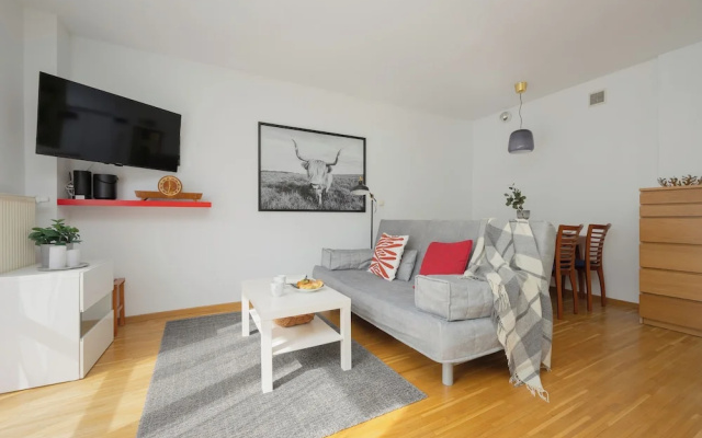 Sunny Heart of Warsaw by Renters