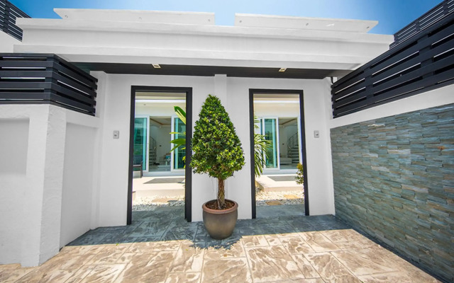 Colibri Pool Villa Pattaya
