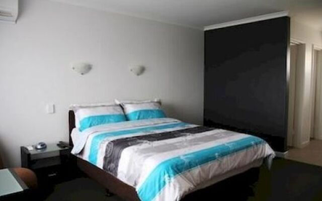 Christies Beach Hotel