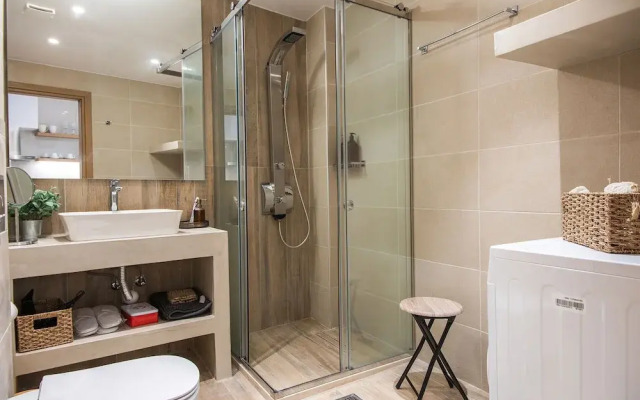 Ammos Luxury Suites