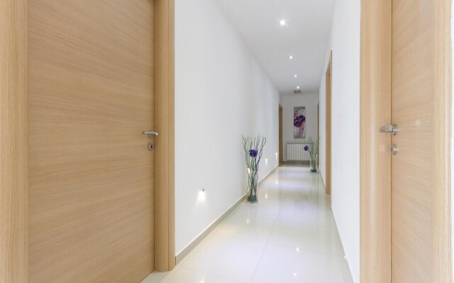 Beautiful Home in Pula With Sauna, Wifi and 5 Bedrooms