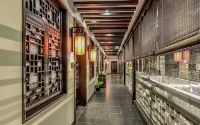 Shangsu Yuehulou Inn (Yueyang Building Scenic Area)