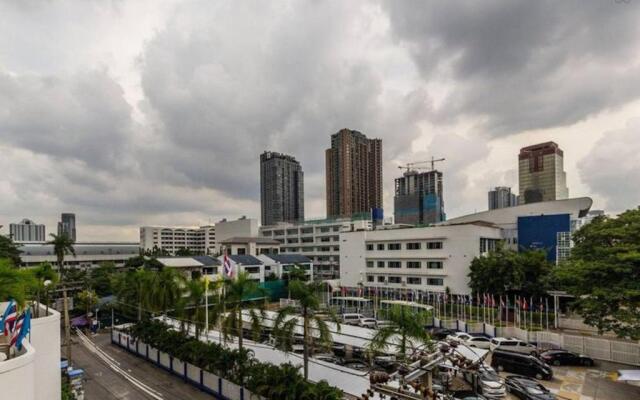 Fabulous Second Floor Apartment Dasiri Downtown Residence