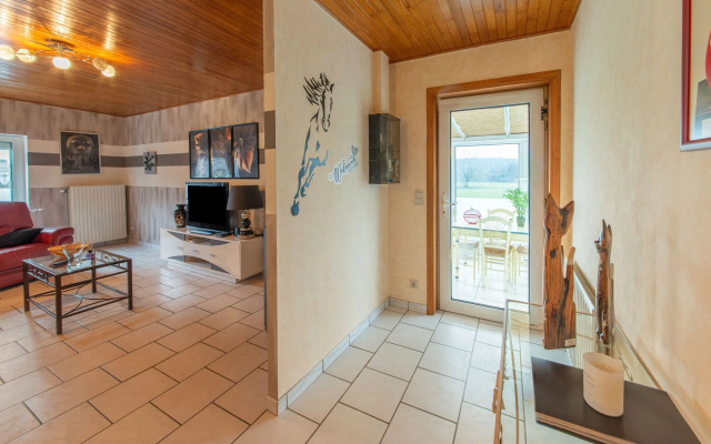 Sweet Home in Chiny With Garden