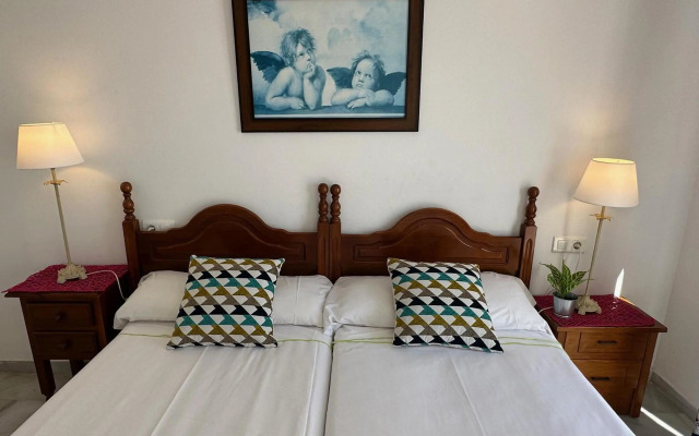 Spacious family villa Aljamar 8a