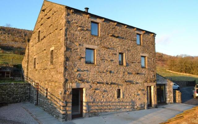 Dalecote Barn Bed and Breakfast (Bunkroom)