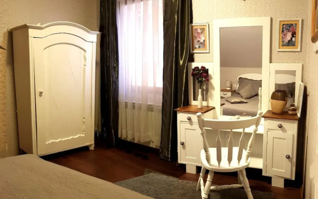 Villa Lucia Apartments & Rooms