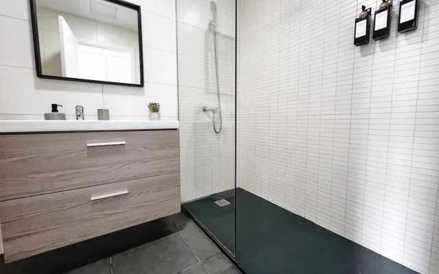Apartment Sleeps 4 With Scenic Views