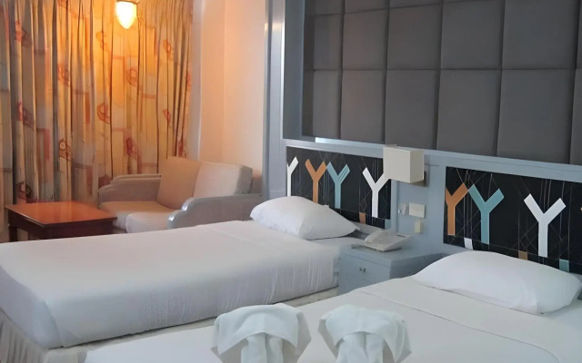 Lopburi Inn