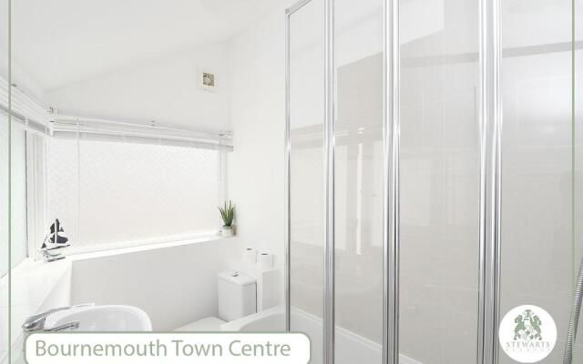 Town Centre House for 6 Guests