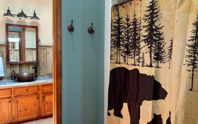 Townsend Hillside Hideaway