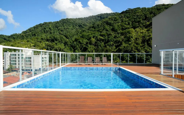 Apto c rea Gourmet a 300m da Praia das Toninhas