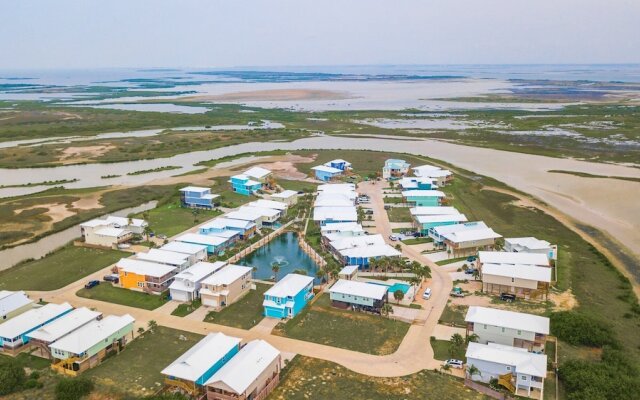 La Sirena - Overlooking Nature Preserve