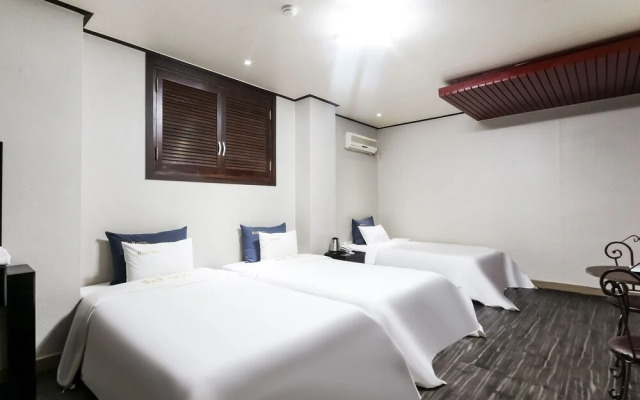 Gunsan B and B Hotel