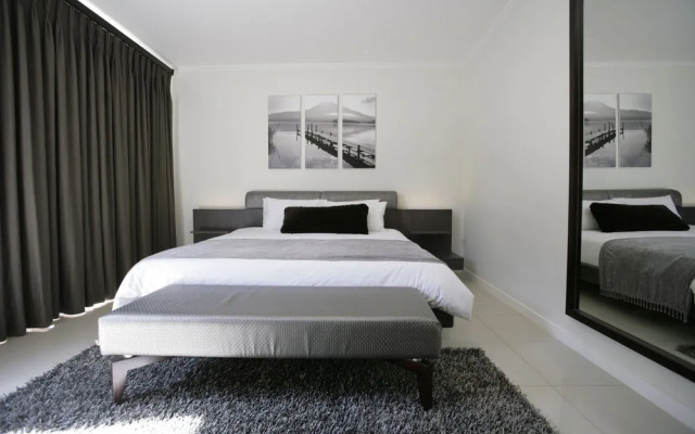 Urban Hip Hotels - The Nicol