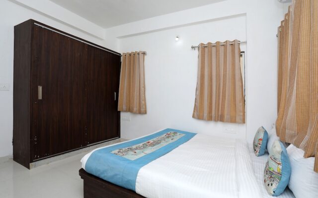 OYO 10067 Home Modern 2BHK Gulab Bagh