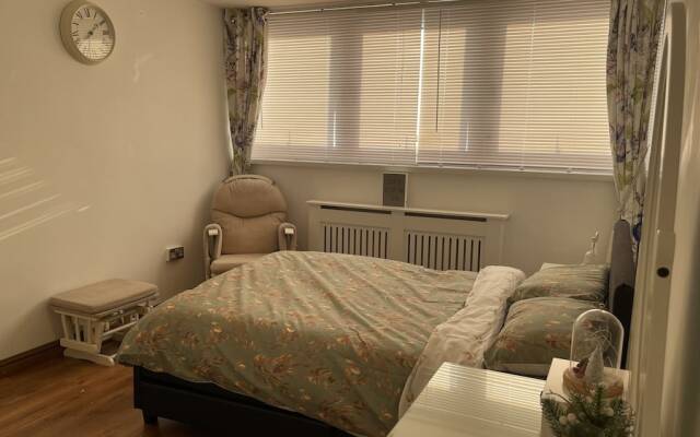 Remarkable 2-bed Apartment in Nottingham