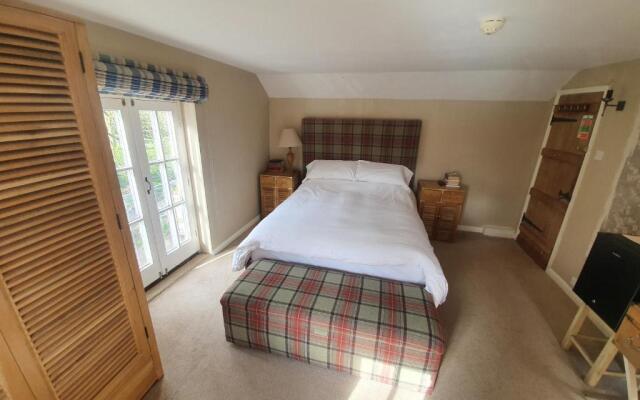 Kings Head Low House