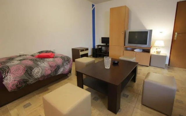 Hostel Topic